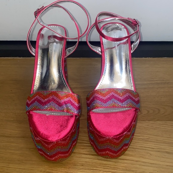 AZALEA WANG Vanna Rhinestone Platform Sandal Block Heels - Picture 8 of 10